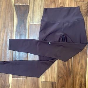 ALO Full length lilac/mauve pants, M